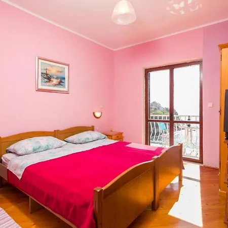 Apartament Neve